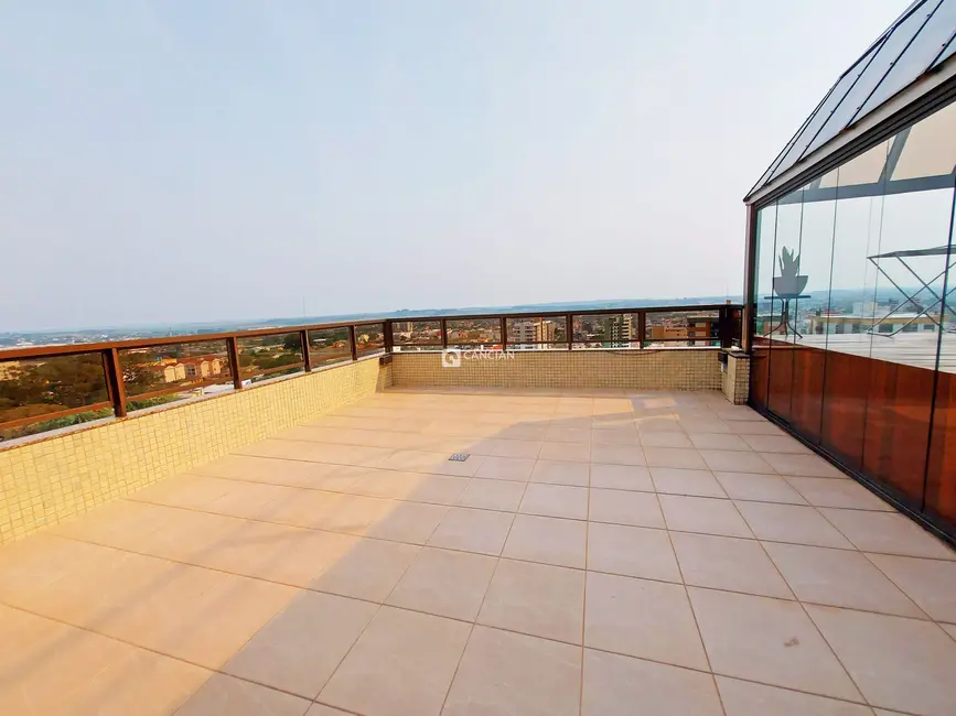 Cobertura com 3 quartos à venda, 381m2 em Nossa Senhora Medianeira, Santa Maria - RS - imagem 8 Foto 8 de Cobertura com 3 quartos à venda, 381m2 em Nossa Senhora Medianeira, Santa Maria - RS