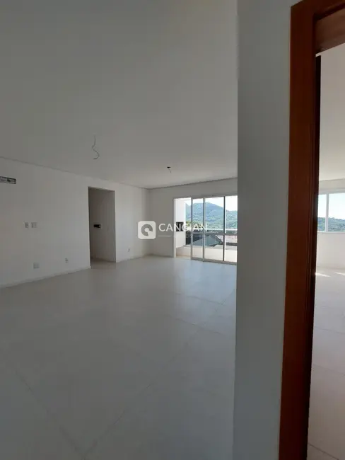 Foto 2 de Apartamento com 3 quartos à venda, 118m2 em Nossa Senhora das Dores, Santa Maria - RS