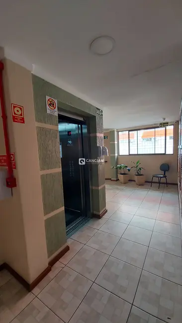 Foto 3 de Apartamento com 3 quartos à venda, 106m2 em Nossa Senhora de Fátima, Santa Maria - RS