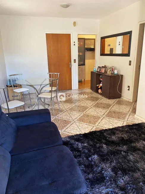 Foto 2 de Apartamento com 3 quartos à venda, 93m2 em Nossa Senhora de Fátima, Santa Maria - RS