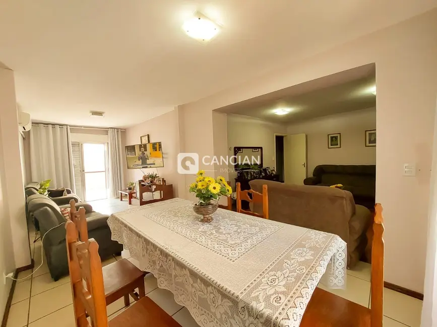 Apartamento com 4 quartos à venda, 117m2 em Centro, Santa Maria - RS - imagem 3 Foto 3 de Apartamento com 4 quartos à venda, 117m2 em Centro, Santa Maria - RS