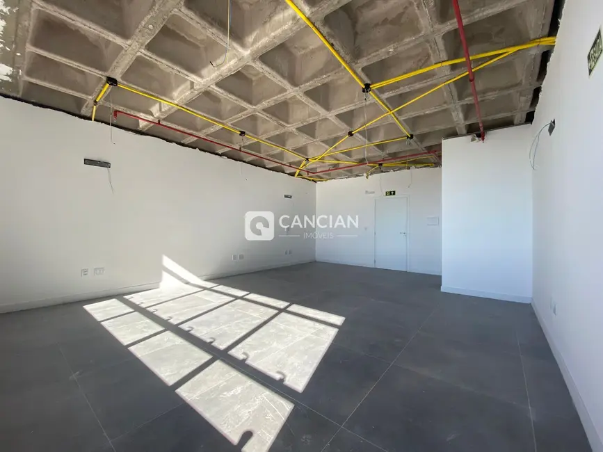 Foto 2 de Sala Comercial com 1 quarto para alugar, 47m2 em Centro, Santa Maria - RS
