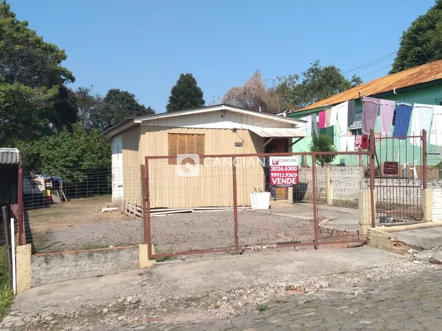 Foto 1 de Terreno / Lote à venda, 320m2 em Chácara das Flores, Santa Maria - RS