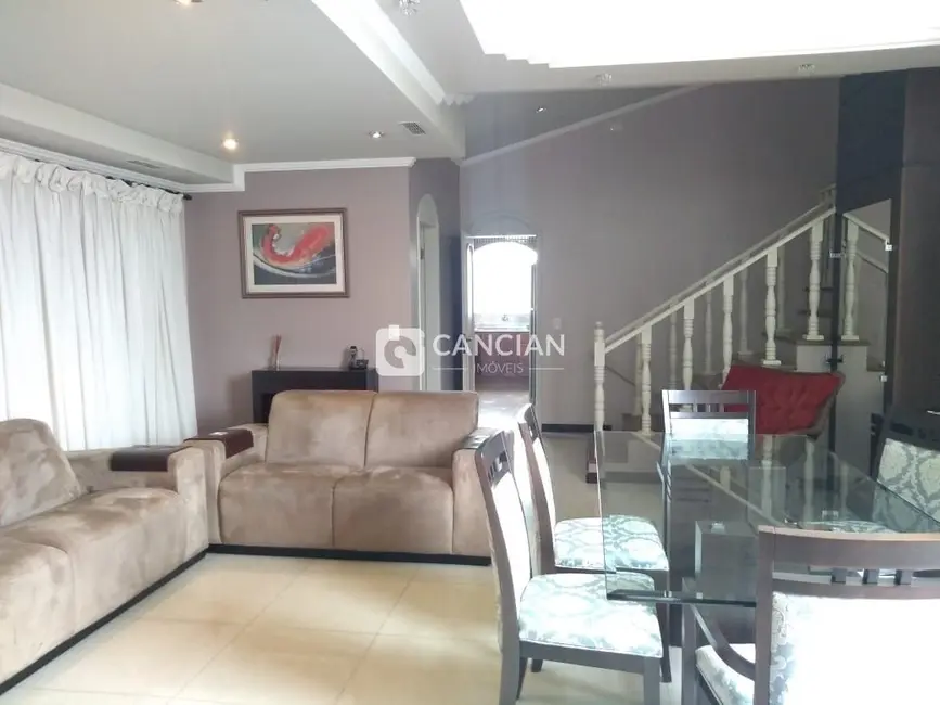 Casa com 5 quartos à venda, 227m2 em Patronato, Santa Maria - RS - imagem 4 Foto 4 de Casa com 5 quartos à venda, 227m2 em Patronato, Santa Maria - RS