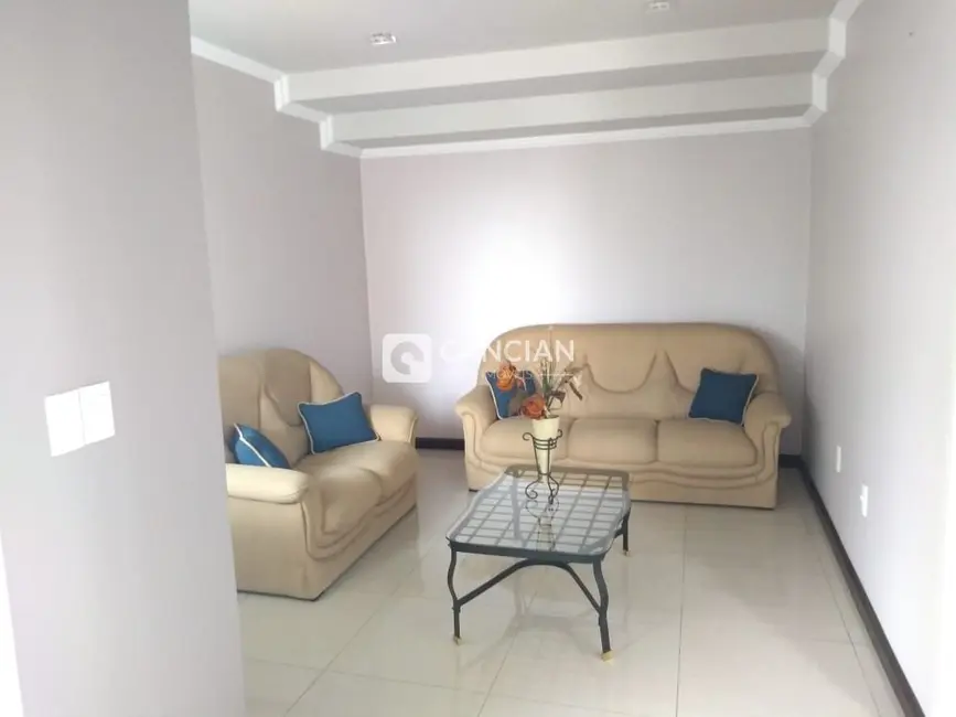 Casa com 5 quartos à venda, 227m2 em Patronato, Santa Maria - RS - imagem 7 Foto 7 de Casa com 5 quartos à venda, 227m2 em Patronato, Santa Maria - RS