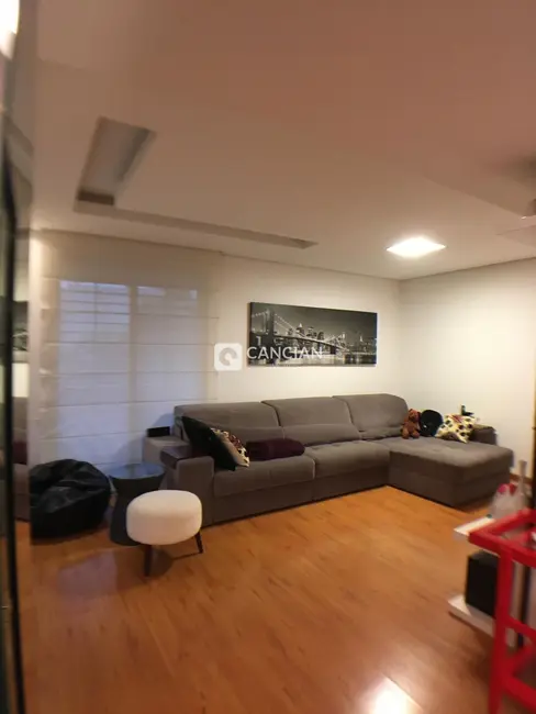 Foto 4 de Apartamento com 3 quartos à venda, 143m2 em Nossa Senhora de Fátima, Santa Maria - RS