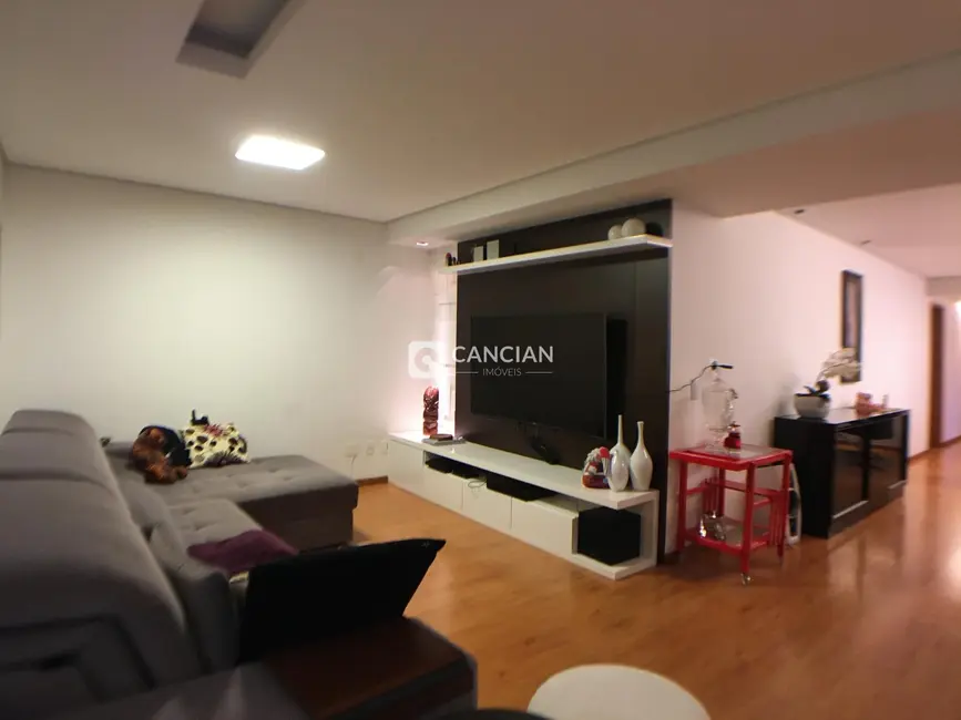 Foto 6 de Apartamento com 3 quartos à venda, 143m2 em Nossa Senhora de Fátima, Santa Maria - RS