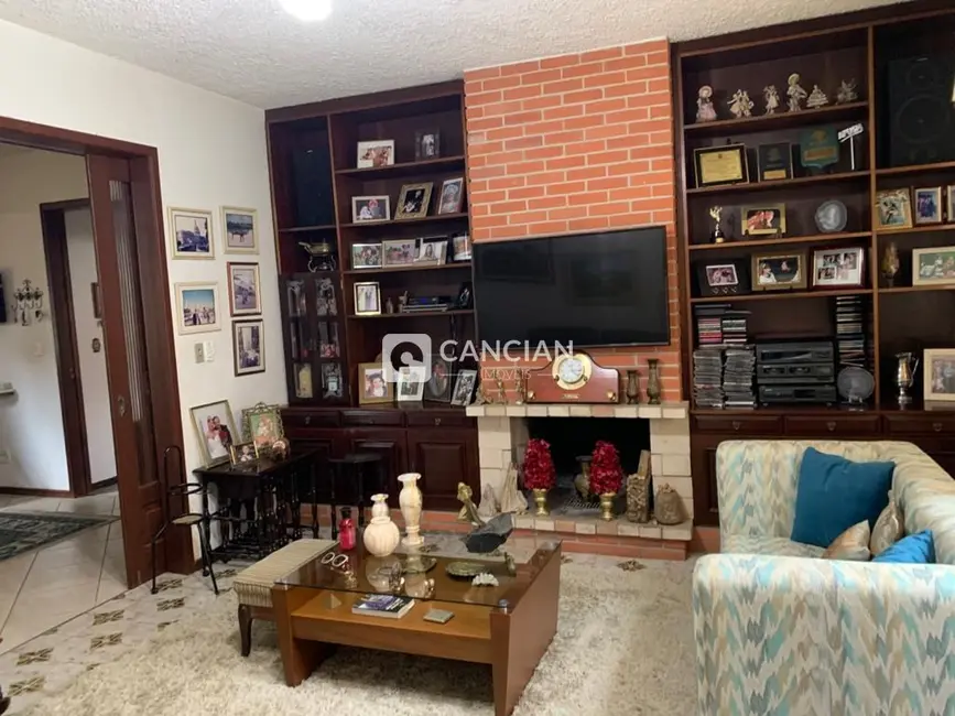 Foto 2 de Casa com 3 quartos à venda, 220m2 em Camobi, Santa Maria - RS