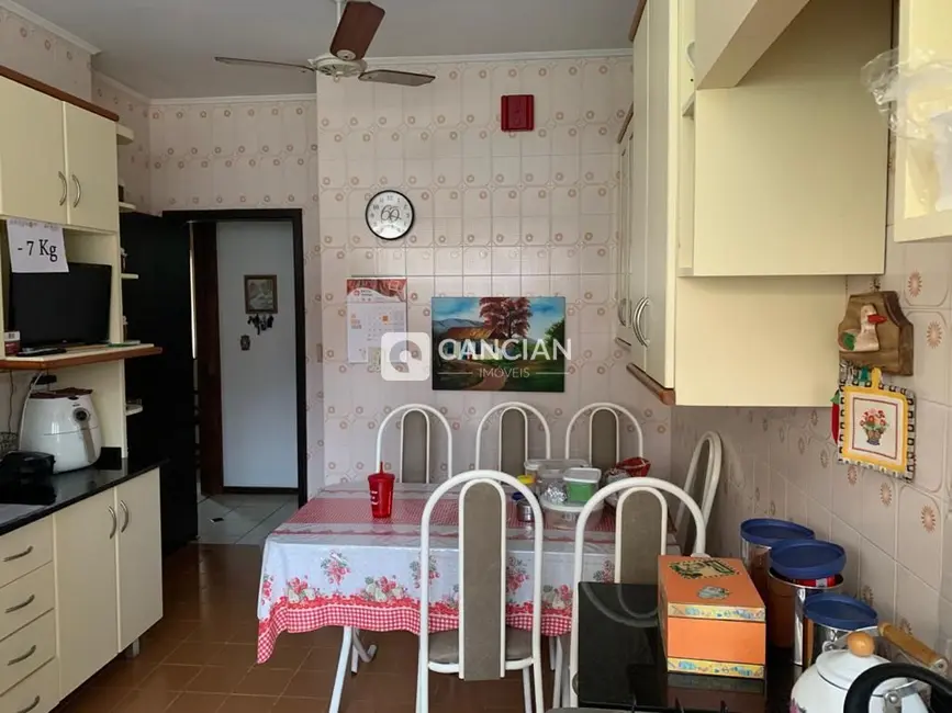 Casa com 3 quartos à venda, 220m2 em Camobi, Santa Maria - RS - imagem 7 Foto 7 de Casa com 3 quartos à venda, 220m2 em Camobi, Santa Maria - RS