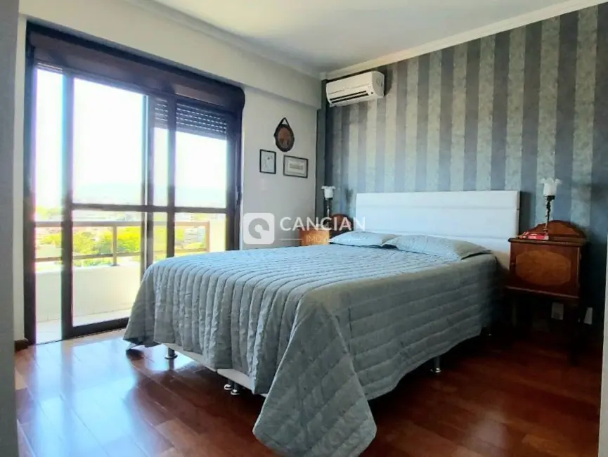 Foto 7 de Apartamento com 3 quartos à venda, 126m2 em Nossa Senhora Medianeira, Santa Maria - RS