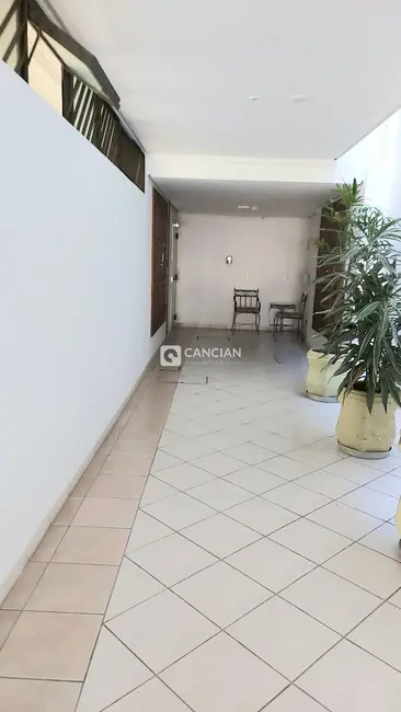 Foto 2 de Apartamento com 3 quartos à venda, 126m2 em Nossa Senhora Medianeira, Santa Maria - RS