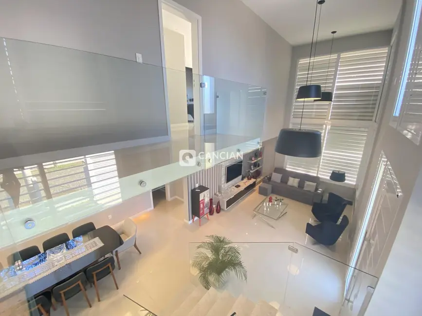 Casa com 3 quartos à venda, 306m2 em Camobi, Santa Maria - RS - imagem 7 Foto 7 de Casa com 3 quartos à venda, 306m2 em Camobi, Santa Maria - RS