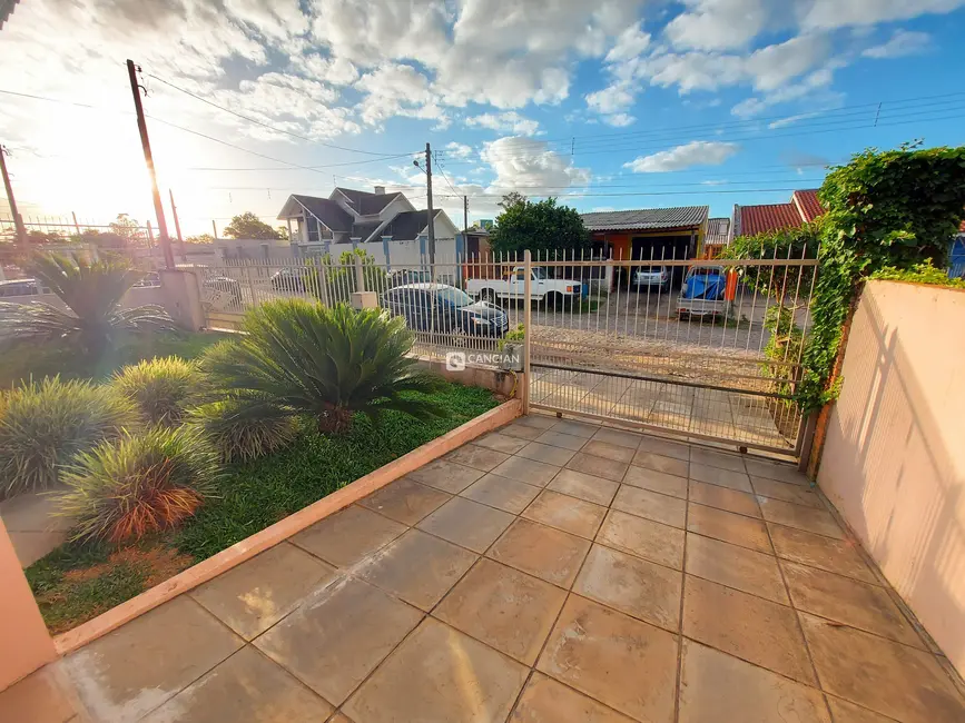 Casa com 4 quartos à venda, 165m2 em Camobi, Santa Maria - RS - imagem 3 Foto 3 de Casa com 4 quartos à venda, 165m2 em Camobi, Santa Maria - RS