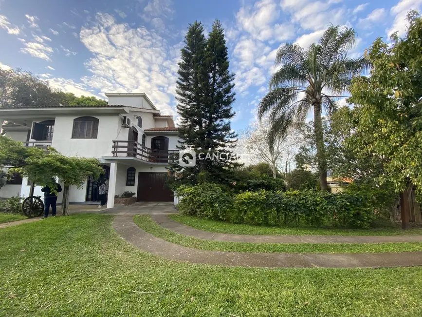 Casa com 5 quartos à venda, 290m2 em Camobi, Santa Maria - RS - imagem 6 Foto 6 de Casa com 5 quartos à venda, 290m2 em Camobi, Santa Maria - RS
