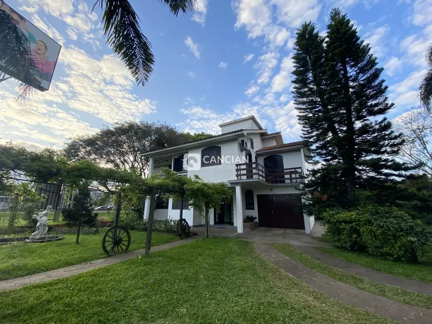 Foto 2 de Casa com 5 quartos à venda, 290m2 em Camobi, Santa Maria - RS