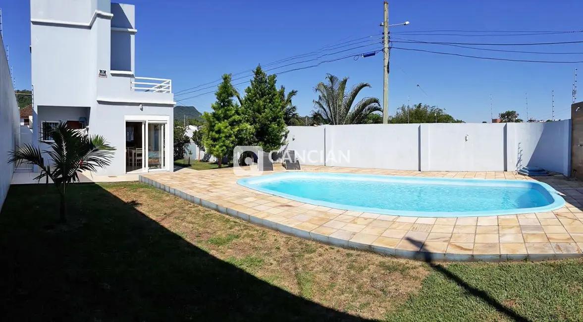 Casa com 3 quartos à venda, 263m2 em Itararé, Santa Maria - RS - imagem 2 Foto 2 de Casa com 3 quartos à venda, 263m2 em Itararé, Santa Maria - RS