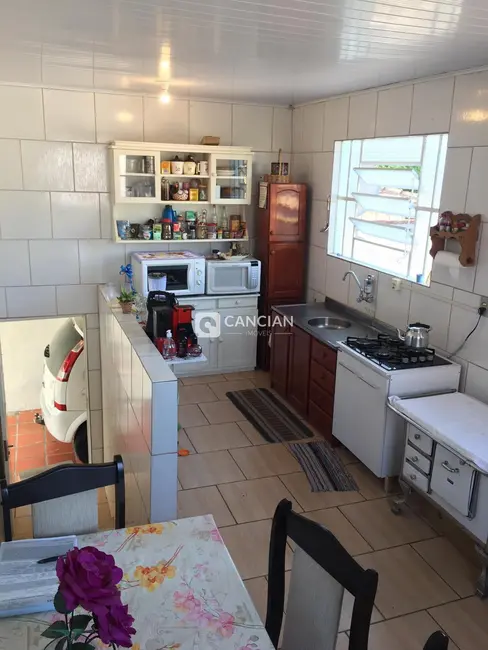 Casa com 3 quartos à venda, 76m2 em Nossa Senhora das Dores, Santa Maria - RS - imagem 6 Foto 6 de Casa com 3 quartos à venda, 76m2 em Nossa Senhora das Dores, Santa Maria - RS