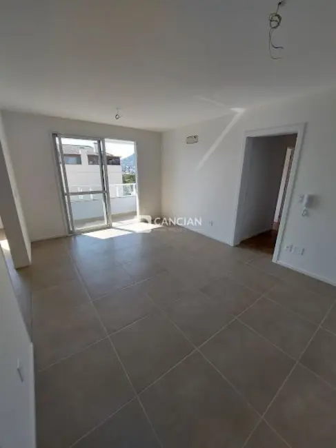 Foto 2 de Apartamento com 2 quartos à venda, 83m2 em Menino Jesus, Santa Maria - RS