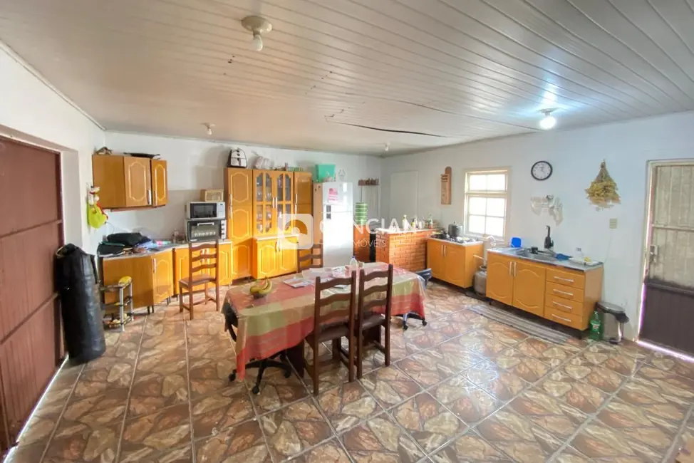 Casa com 3 quartos à venda, 150m2 em Pé de Plátano, Santa Maria - RS - imagem 3 Foto 3 de Casa com 3 quartos à venda, 150m2 em Pé de Plátano, Santa Maria - RS