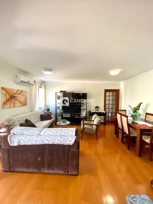 Apartamento com 3 quartos à venda, 133m2 em Centro, Santa Maria - RS - imagem 3 Foto 3 de Apartamento com 3 quartos à venda, 133m2 em Centro, Santa Maria - RS