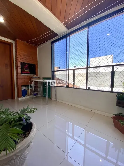 Apartamento com 3 quartos à venda, 133m2 em Centro, Santa Maria - RS - imagem 6 Foto 6 de Apartamento com 3 quartos à venda, 133m2 em Centro, Santa Maria - RS