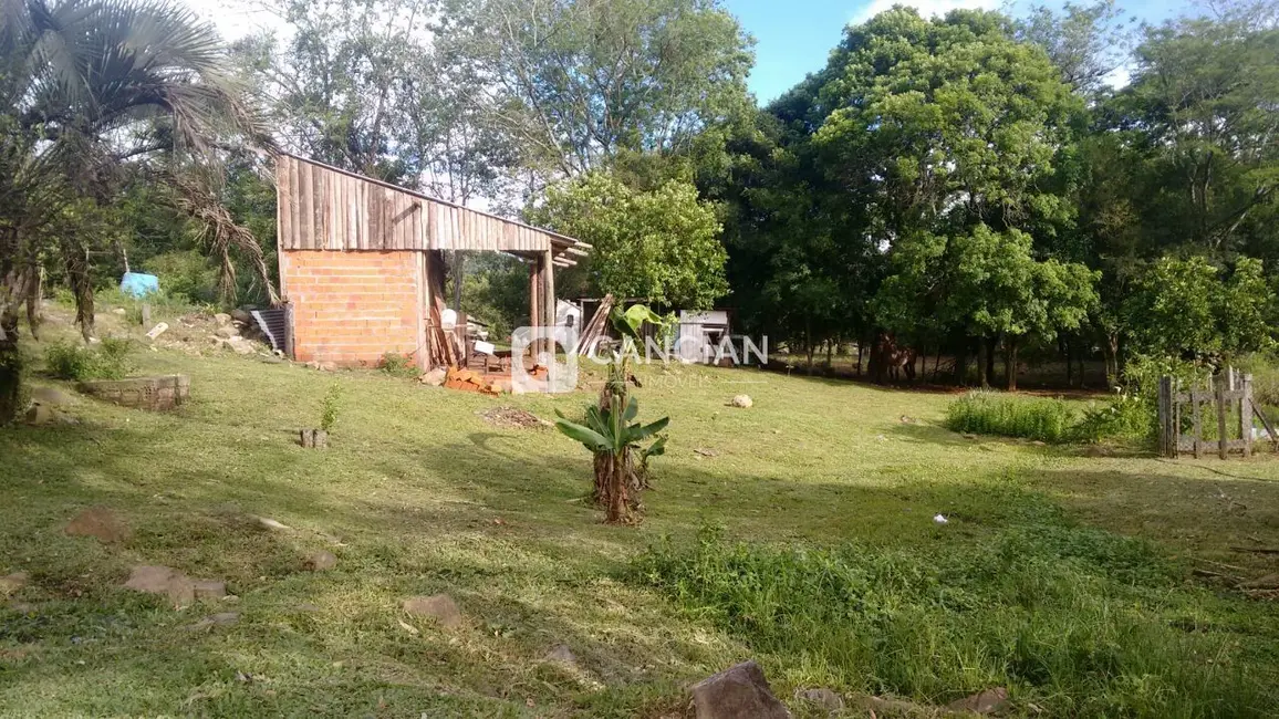 Foto 3 de Chácara com 3 quartos à venda, 75m2 em Campestre do Menino Deus, Santa Maria - RS