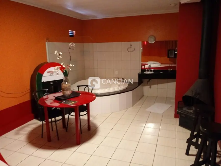 Foto 4 de Prédio Inteiro à venda, 1083m2 em Km 3, Santa Maria - RS