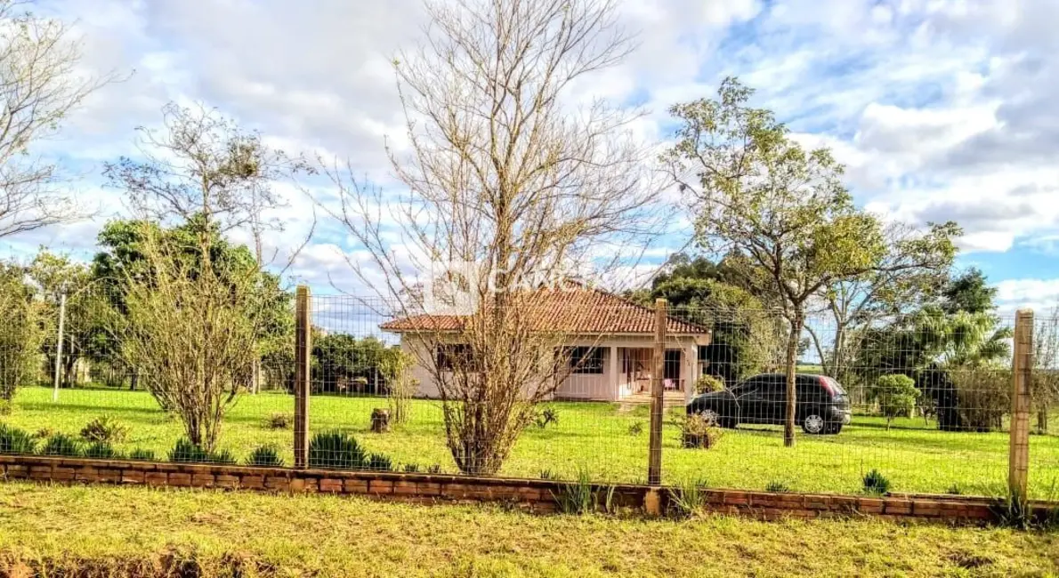 Foto 1 de Chácara com 4 quartos à venda, 10000m2 em Camobi, Santa Maria - RS