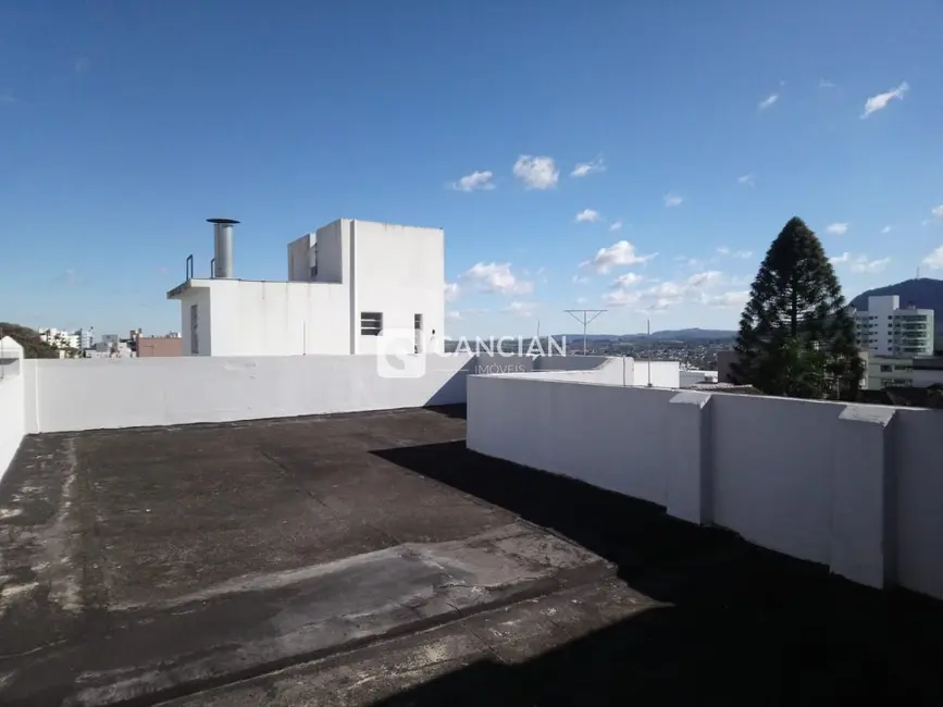 Prédio Inteiro com 13 quartos para alugar, 500m2 em Centro, Santa Maria - RS - imagem 5 Foto 5 de Prédio Inteiro com 13 quartos para alugar, 500m2 em Centro, Santa Maria - RS