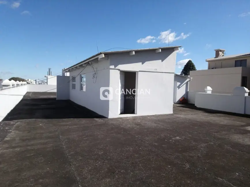 Prédio Inteiro com 13 quartos para alugar, 500m2 em Centro, Santa Maria - RS - imagem 6 Foto 6 de Prédio Inteiro com 13 quartos para alugar, 500m2 em Centro, Santa Maria - RS