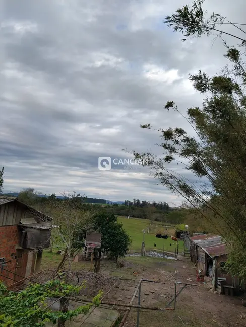 Foto 9 de Chácara com 3 quartos à venda, 156m2 em Diácono João Luiz Pozzobon, Santa Maria - RS