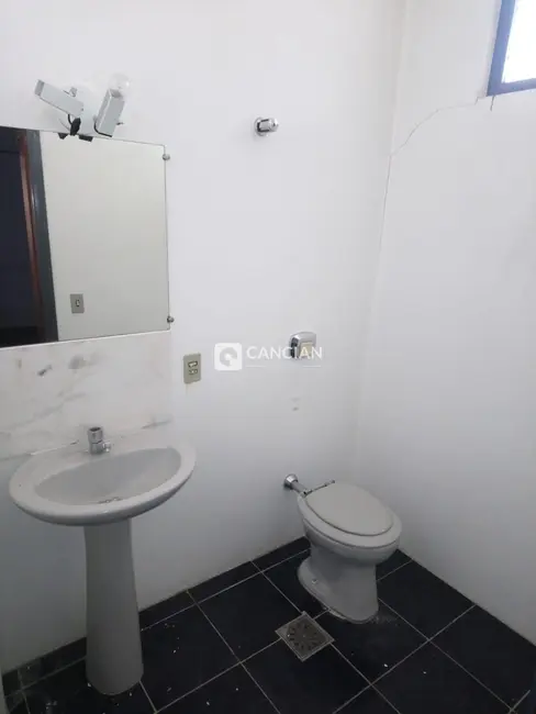 Foto 6 de Armazém / Galpão à venda, 331m2 em Lorenzi, Santa Maria - RS