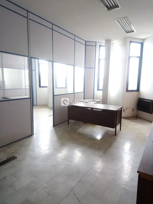 Foto 9 de Armazém / Galpão à venda, 331m2 em Lorenzi, Santa Maria - RS