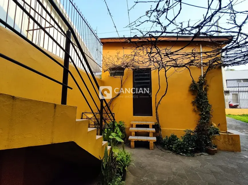 Casa com 6 quartos à venda, 387m2 em Nossa Senhora do Perpétuo Socorro, Santa Maria - RS - imagem 4 Foto 4 de Casa com 6 quartos à venda, 387m2 em Nossa Senhora do Perpétuo Socorro, Santa Maria - RS