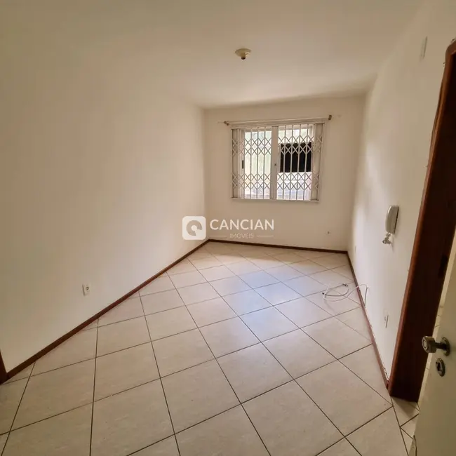 Foto 2 de Apartamento com 2 quartos à venda, 55m2 em Centro, Santa Maria - RS