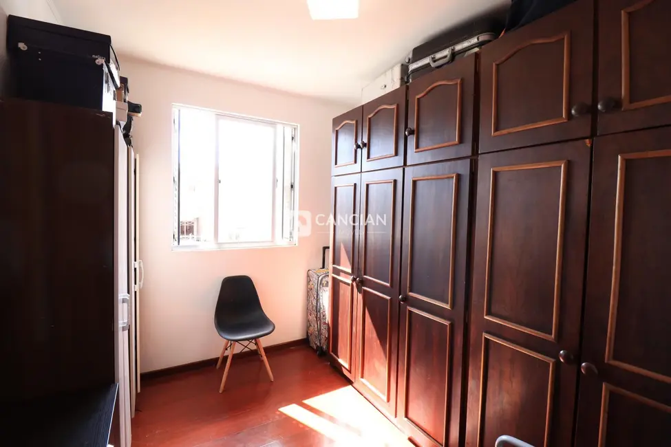 Foto 6 de Apartamento com 2 quartos à venda, 59m2 em Nossa Senhora de Lourdes, Santa Maria - RS