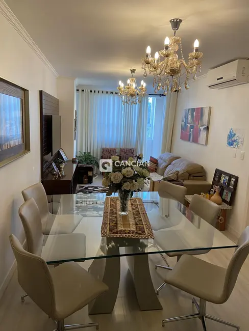 Foto 3 de Cobertura com 3 quartos à venda, 167m2 em Centro, Santa Maria - RS