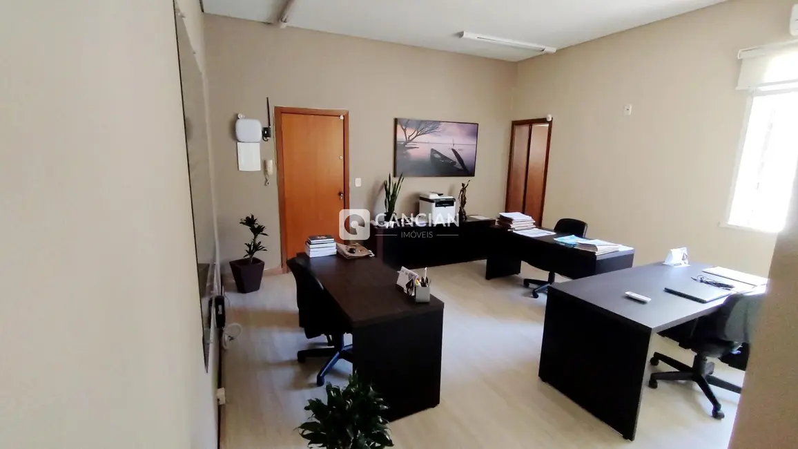 Sala Comercial com 2 quartos à venda, 207m2 em Centro, Santa Maria - RS - imagem 7 Foto 7 de Sala Comercial com 2 quartos à venda, 207m2 em Centro, Santa Maria - RS