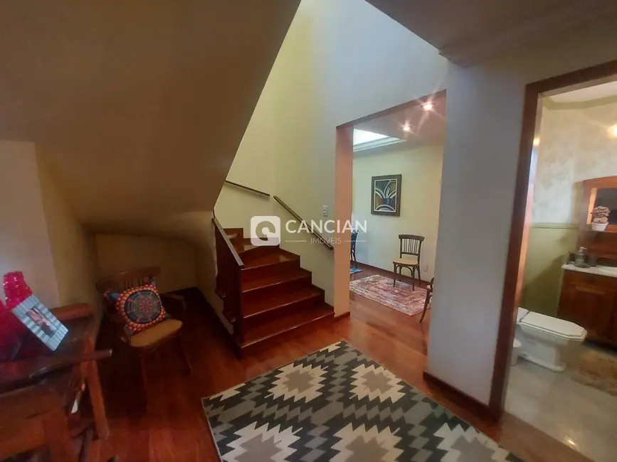 Casa com 4 quartos à venda, 282m2 em Duque de Caxias, Santa Maria - RS - imagem 3 Foto 3 de Casa com 4 quartos à venda, 282m2 em Duque de Caxias, Santa Maria - RS