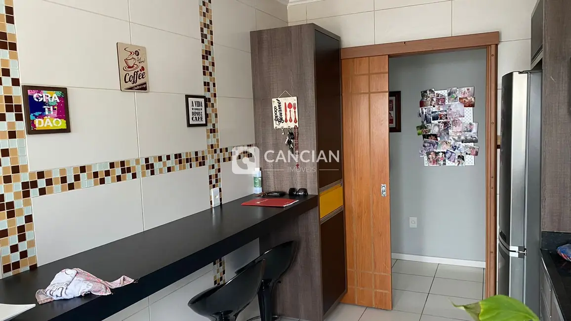 Foto 2 de Apartamento com 3 quartos à venda, 101m2 em Nossa Senhora Medianeira, Santa Maria - RS