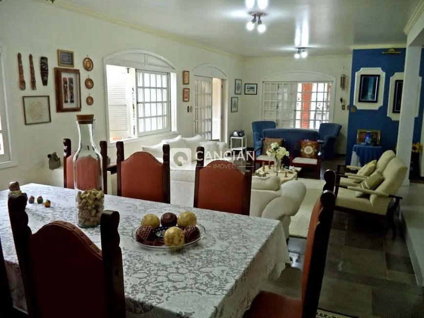 Foto 6 de Casa com 4 quartos à venda, 402m2 em Itararé, Santa Maria - RS