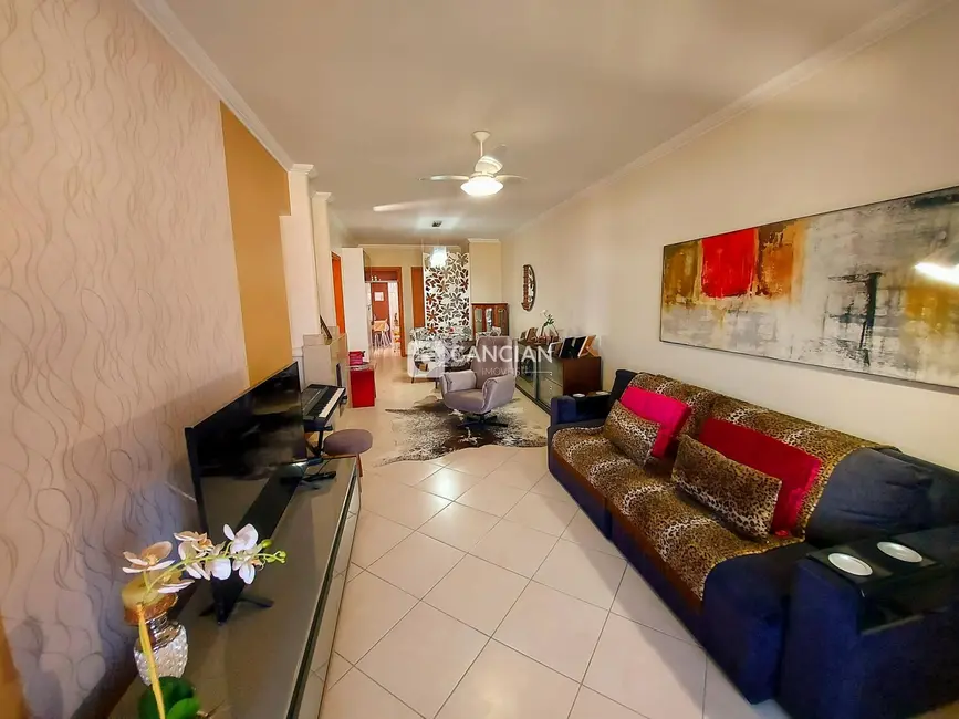 Apartamento com 3 quartos à venda, 130m2 em Nossa Senhora de Fátima, Santa Maria - RS - imagem 6 Foto 6 de Apartamento com 3 quartos à venda, 130m2 em Nossa Senhora de Fátima, Santa Maria - RS