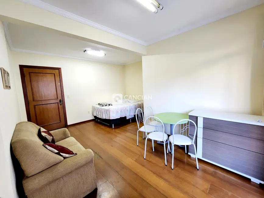 Foto 3 de Kitnet para alugar, 39m2 em Centro, Santa Maria - RS