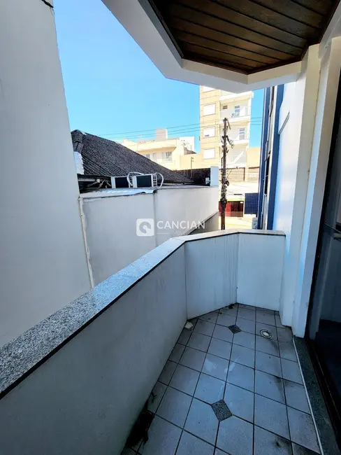 Foto 6 de Kitnet para alugar, 39m2 em Centro, Santa Maria - RS
