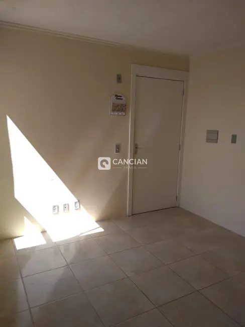 Foto 5 de Apartamento com 2 quartos à venda, 38m2 em Urlândia, Santa Maria - RS