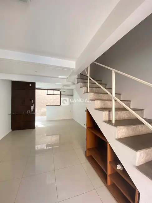Foto 3 de Casa de Condomínio com 2 quartos à venda, 65m2 em Nossa Senhora do Rosário, Santa Maria - RS