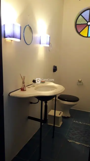 Casa com 3 quartos à venda, 288m2 em São João, Santa Maria - RS - imagem 7 Foto 7 de Casa com 3 quartos à venda, 288m2 em São João, Santa Maria - RS