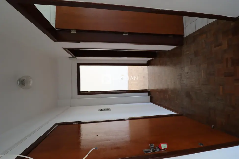 Apartamento com 1 quarto para alugar, 52m2 em Centro, Santa Maria - RS - imagem 2 Foto 2 de Apartamento com 1 quarto para alugar, 52m2 em Centro, Santa Maria - RS