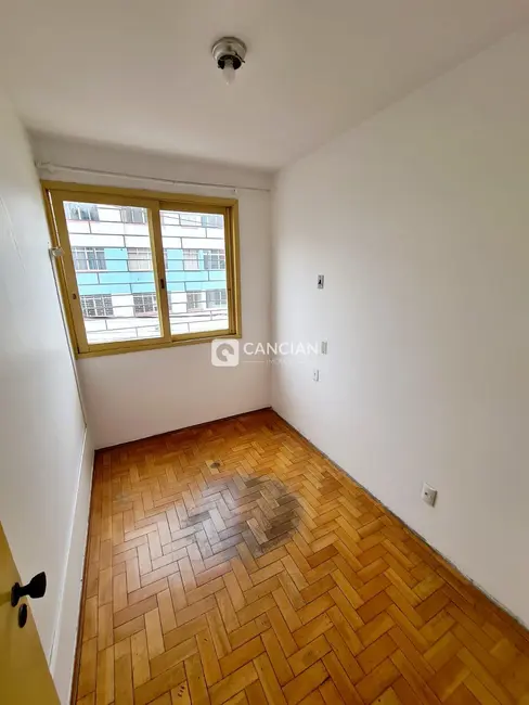 Apartamento com 3 quartos à venda, 89m2 em Centro, Santa Maria - RS - imagem 8 Foto 8 de Apartamento com 3 quartos à venda, 89m2 em Centro, Santa Maria - RS