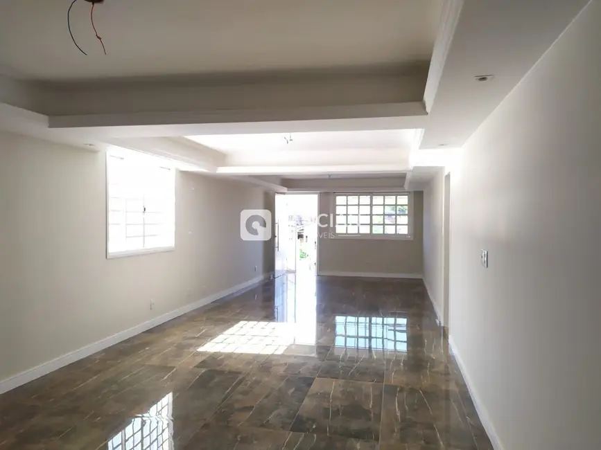 Foto 1 de Apartamento com 3 quartos à venda, 226m2 em Duque de Caxias, Santa Maria - RS